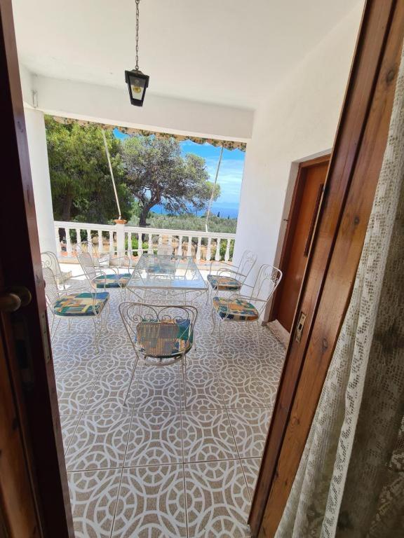 Το Κτήμα Της Ελιάς Του Τάκη Guest House Paralia Demonias Exterior photo
