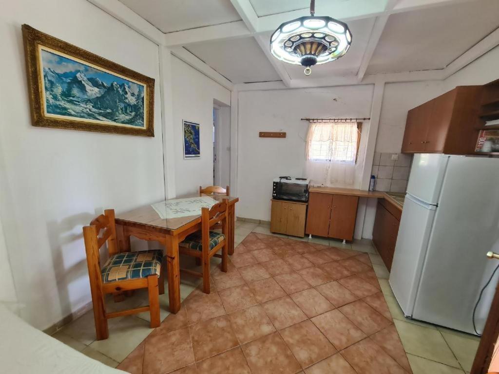 Το Κτήμα Της Ελιάς Του Τάκη Guest House Paralia Demonias Exterior photo