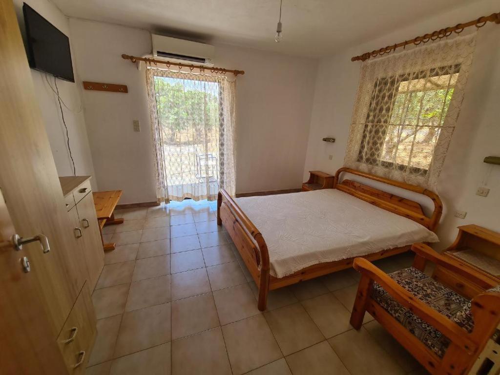 Το Κτήμα Της Ελιάς Του Τάκη Guest House Paralia Demonias Exterior photo